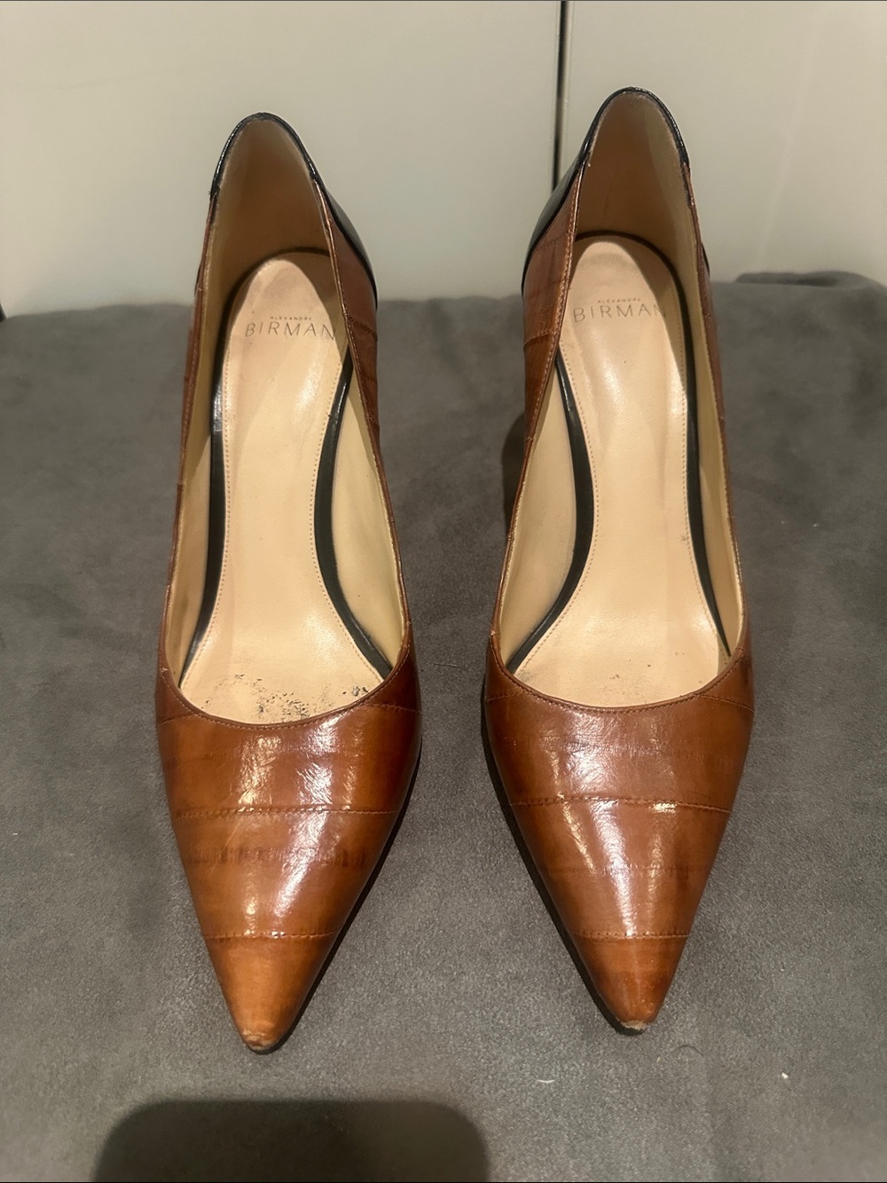 Alexandre Birman Brown Leather Pointed Pumps